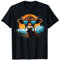 Eine Kuh mit Brille in den Bergen T-Shirt