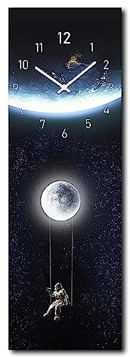 daazoo Wanduhr Astronaut 20 x 60 cm (OHNE TICKGERÄUSCHE) – Glasuhr inklusive Wandaufhängung – Lautlose Uhr Made in EU für Wohnzimmer, Esszimmer, Flur oder Schlafzimmer – einfache Montage