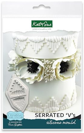 Katy Sue Serrated Vs Silicone Mould for Lambeth Style Cake Decorating