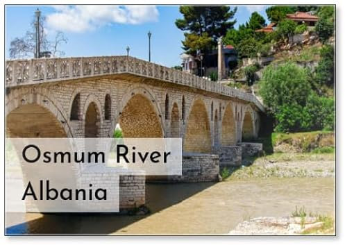 Kühlschrankmagnet, Motiv: Ancient Bridge Crossing The Osmum River, Berat, Albanien,