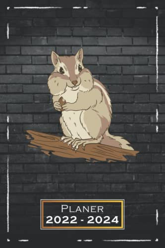 Planer 2022-2024: A5 (6x9) | von Juli 2022 bis Juni 2024 | Softcover | 1 Woche auf 2 Seiten | mit Monatsübersicht & Kontakttabelle | Eichhörnchen Tierliebhaber Tier | qd3