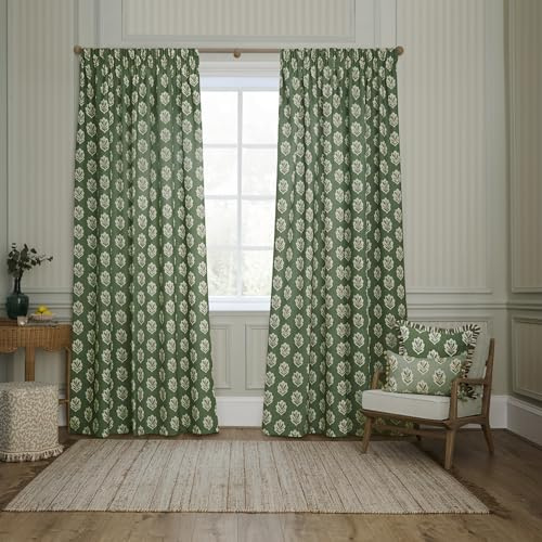 Sanderson Sessile Leaf Room Darkening Pencil Pleat Curtain Pair – Lined Botanical Oak Leaf Drapes (Leaf Green - 117x183cm)