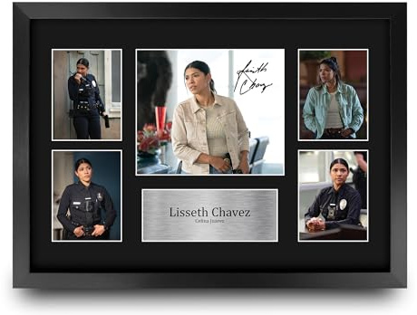 HWC Trading Lisseth Chavez The Rookie Celina Juarez Geschenke Gedrucktes Signiertes Autogramm Foto für Fans von Fernsehshows - A3 Gerahmt