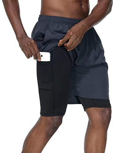 HMIYA Herren 2 in 1 Shorts Fitness Sporthose Kurz Jogginghose Schnelltrocknende Laufhose mit Kompressionsshorts und Taschen Reißverschlussfach(Dunkelgrau,EU-2XL/US-XL)