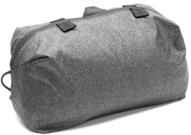 Peak Design Shoe Pouch, Charcoal, Ultralight Travel Organizer Bag for Shoes or Other Items, Weatherproof Shell, Packs into Itself, Fits 1–2 Pairs of Shoes, Works with Peak Design Travel Bags