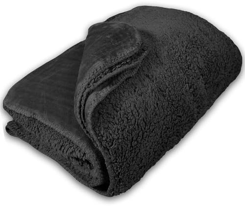 NYVI Kuscheldecke CozyLuxus 150x200 cm Anthrazit - Wendedecke mit Wärmender Wollimitat Seite & Seidenweicher Flanellseite - Luxus Sofadecke Couchdecke - Fusselfrei, Pflegeleicht, Oeko-TEX
