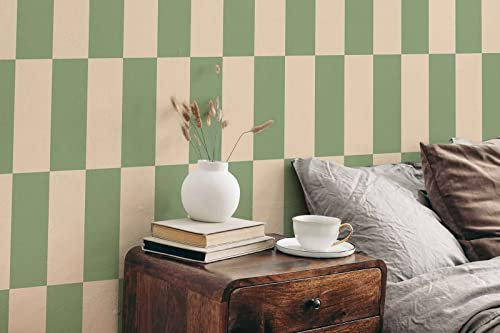 New Walls Vliestapete halbe Streifen Grün Beige Vliestapete grafisches Muster leicht strukturiert & matt | 10,05 x 0,53 m