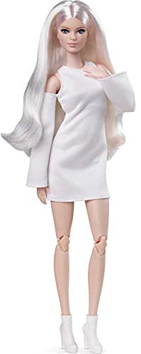 Barbie GXB28 - Signature Looks Puppe (groß, blond), bewegliche Modepuppe mit weißem Kleid und Plateaustiefeln, ab 6 Jahren