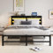 VERFARM 1,5 m Kingsize-Bettgestell mit Ladestation und LED-Lichtern, robustes Metallplattform-Kingsize-Bett 150 x 200 cm, mit Holzspeicherkopfteil, kein Boxspringbett erforderlich, geräuschfrei,