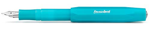 Kaweco FROSTED SPORT Füllhalter Light Blueberry I Premium Füllfederhalter für Tintenpatronen mit hochwertiger Stahlfeder I Füllfederhalter 13 cm I Füller in Blau I Federbreite: F (Fein)