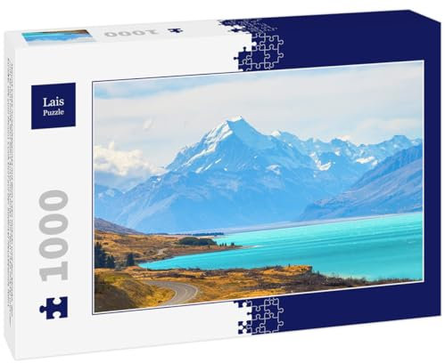 Lais Puzzle Mount Cook Aussichtspunkt mit dem Lake Pukaki und der Straße, die zum Mount Cook Dorf führt, Neuseeland 1000 Teile