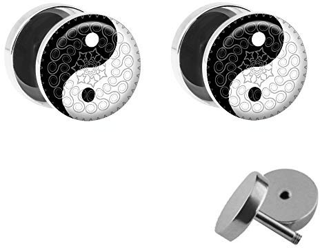 Treuheld | Set - Ying & Yang mit Ornamenten - 2 Ohr-Stecker zum Schrauben mit verziertem chinesischen Zeichen - Silber-Schwarz-Weiß Fake-Plugs - Ø 10mm - Ohr-Ringe - Daoismus - Edel-Stahl Fake-Tunnel