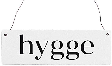Interluxe Holzschild Türschild Hygge Definition dänische Gemütlichkeit Lebensgefühl hyggelig