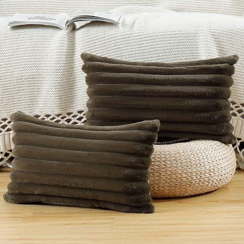 Madizz 2er Set Kunstpelz Plüsch Dekorative Kissenbezüge Flauschig Gestreifte Weich Dekorative Kissenbezug für Sofa Schlafzimmer Kissen Shell Dunkelbraun 30 x 50 cm