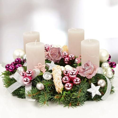 Frischer Premium-Adventskranz Märchenwald in Lila-Grau, handgebundener Kranz aus echter Nobilistanne, Durchmesser 30 cm, mit 4 hochwertigen Rustikkerzen, Adventszeit & Weihnachtsdekoration
