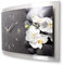 Kreative Feder 3D Designer-Wanduhr Orchidee in modernem Metallic-Design; leise Funkuhr mit glänzendem Motiv wahlweise in Zwei Größen (Orchidee, 80x40cm; leises Funkuhrwerk)