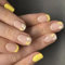 Lot de 24 faux ongles à coller sur ongles courts carrés jaunes à coller sur les ongles en acrylique