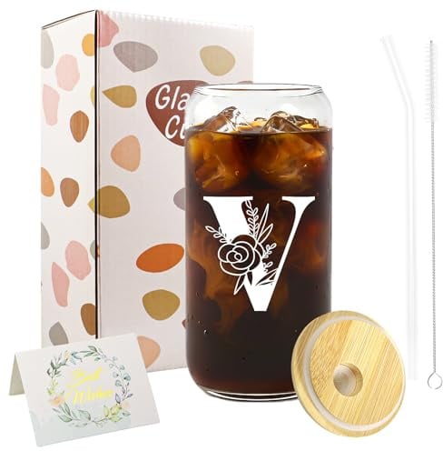 A-Z Initial Personalised Gifts for Women, Birthday Coffee Glass Cups Gifts Set, 16oz Iced Coffee Glass Cup with Lids and Straws, Iced Coffees Cup for Women, Mum, Teachers, Friends, Best Friend (V)
