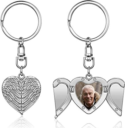 Zysta Portachiavi Personalizzata con Foto Dentro per Festa della Mamma Locket Portachiavi Medaglione Personalizzabile Foto Immagine Incisione Nome Data Portafoto a Ala Cuore Regalo per Lei Mamma