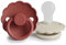 FRIGG Daisy Confezione da 2 ciucci | Ciuccio in silicone | Senza BPA | Prodotto in Danimarca | Tettarella simmetrica a ciliegia | (Baked Clay/Cream, Taglia 1 (0-6 Mesi))