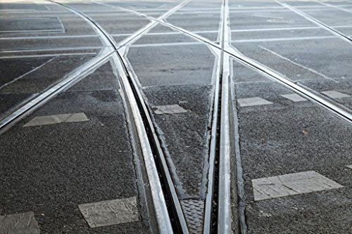 Pixblick - Straßenbahnschienen in Berlin - Hochwertiges Wandbild - Hartschaumplatte 90 x 60 cm