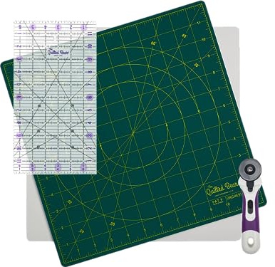 The Quilted Bear 12 x 12 Selbstheilende, rotierende Schneidematte mit rutschfestem 6,5 x 12 Quilting & Sewing Lineal & 45mm ergonomischem Soft Grip Rotary Cutter - Grün