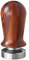 scarlet espresso | Tamper »Perfetto« für Barista; auf 35 lbs Anpressdruck kalibiriert; mit Alu- oder Edelholzgriff und Präzisions-Edelstahlbasis (Sandelholz - Dunkelbraun, 41 mm)