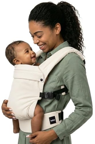 Boba Auri Babytrage Baumwolle Neugeborene-Kleinkind, 3-20 kg, Hafer | Weiches Atmungsaktives Gewebe, Ergonomischer Sitz in M-Position, 3 Trageweisen: Bauch zu dir, nach vorn & Rücken.