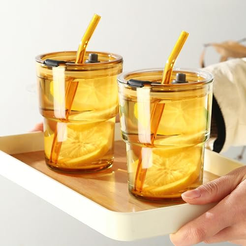 Cimvidi Lot de 2 Verre à Eau avec Couvercle et Paille, 400ml Tasse à Jus, Tasses en Verre à Café Glacé, Verre à Boire pour Jus, Café Glacé, Smoothie, Cocktail (Ambre)