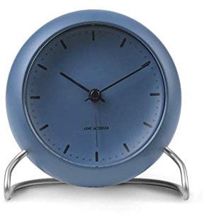 Arne Jacobsen Tischuhr Ø11 cm City Hall dänisches Design Sensorgesteuert, blau