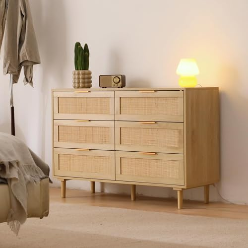 GRAVFORCE Rattan Kommode mit 6 Schubladen Sideboard mit Großer Kapazität | Moderner Schubladenschrank mit Goldgriffen & Holzfüßen für Schlafzimmer Wohnzimmer Flur Büro Organizer 110x38x77 cm