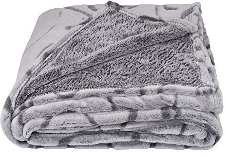 SOCHOW Uragiri Flannel Fleece Throw Blanket, Warm Lightweight Super Soft Blanket 127cm × 150cm, Grey