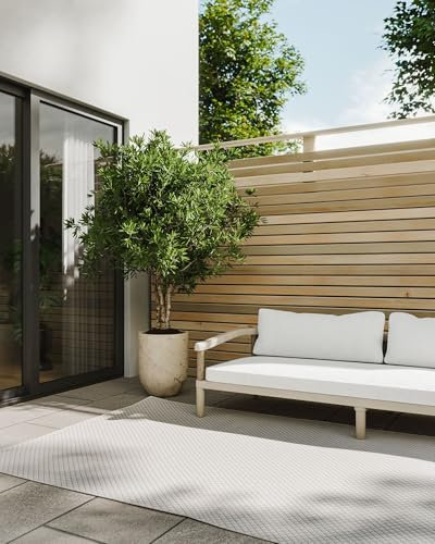 benuta Basic In- & Outdoor Teppich Lou - Weiß 160x230 cm - Wetterfest & UV-beständig - Multifunktional für Balkon, Terrasse, Garten - Küchenteppich & Wohnzimmerteppich - Pflegeleicht Robust