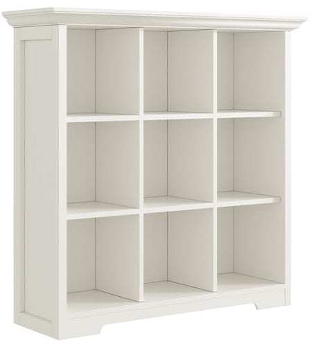 OSCHF Bücherregal mit 9 Fächern, 3-stöckigem Regal mit Sockel, Weiß | Geschwungener Sockel, Kranzleiste, modernes Bücherregal für Wohnzimmer, Schlafzimmer, Homeoffice und TV-Stauraum