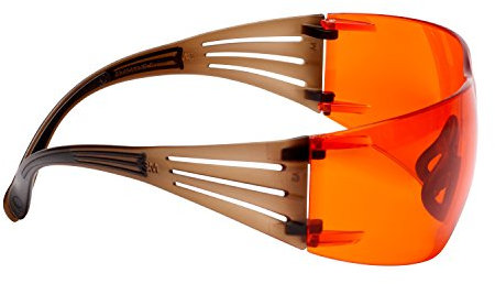 3M SecureFit 400 Schutzbrille mit Scotchgard Anti-Fog Beschichtung, Rahmenfarbe braun/schwarz, orange Gläser, SF406SGAF-BLA EU