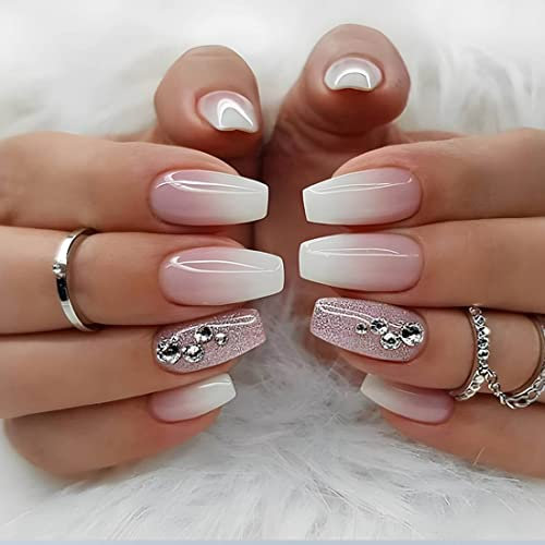 Cubahop 24pcs Français moyen cristal faux ongles nu brillant papillon paillettes poudre faux ongles strass amour presse ongles femmes et filles (N3)