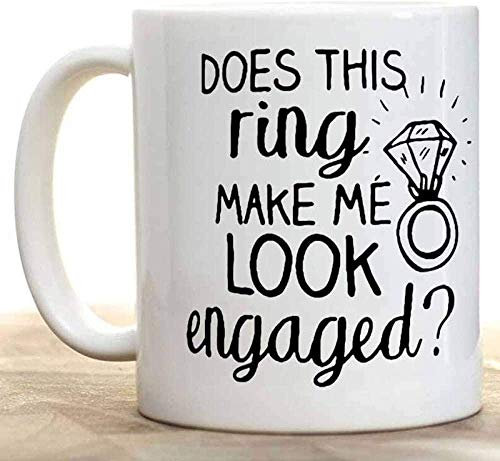 Kaffeetasse mit Aufschrift Does This Ring Make Me Look Engaged?, Weiß, 301-400 ml, 301-400 ml