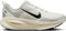 NIKE Herren Vomero 18 Sneaker, Summit White/Black-Coconut Milk, 44 EU