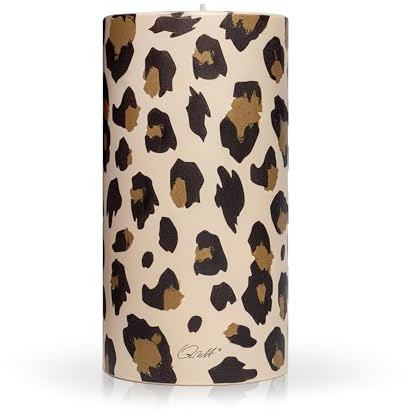 Qult Farluce Trend Leo ∅ 8 + H 15 cm • Teelichthalter in Kerzenform • Kerze • Kunststoffkerze in Kerzenoptik • Teelichtkerze mit Teelichteinsatz • inkl. Teelicht (Ø 8 H 15 cm)