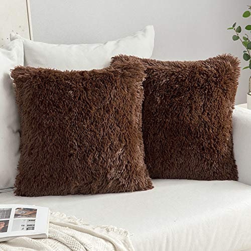MIULEE 2er Set Kissenbezüge Künstlich Pelz Sofakissen Dekorative Dekokissen Kuschelkissen Plüschkissen Kuschelig Couchkissen Superweich Kissen Flauschig Kissenbezug für Sofa 40x40 cm Schokolade