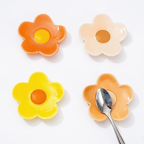 Whaline 4Pcs Flower Coffee Spoon Rest Groovy Retro Flower Ceramic Teaspoon Holder Boho Daisy Sauce Dishes Dipping Bowl Floral Ring Dish for Groovy Retro Boho Party Kitchen Office Home Decor