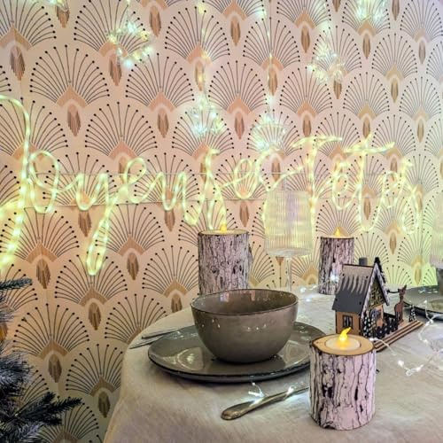 Mot lumineux Joyeuses Fêtes LED – 107 x 36 cm – 242 micro LED blanc chaud – 8 fonctions avec mémoire – Câble argent transparent – Intérieur/extérieur IP44 – 3,6V - Décoration Noël