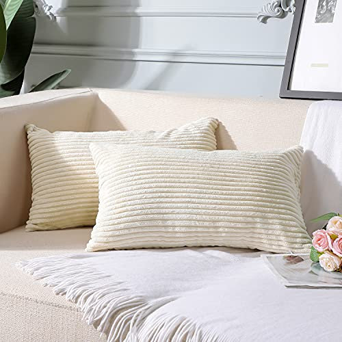 Artscope 2er-Set Dekorativ Kissenbezüge 30 x 50 cm Kordsamt Reine Farbe Kissenbezug Weicher Plüsch Kissenhülle Set Kissen Fall für Sofa Auto Schlafzimmer Zuhause Zierkissenbezüge (Beige 30 x 50 cm)