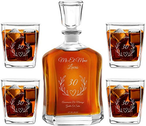 Maverton Ensemble de Carafe et Verres a Whisky Rhum Cognac Avec 4/6 Verres a Whisky Gravés Cadeau couple - 700 ml Service Universel - Cadeau Personnalisé Anniversaire Mariage - Couple marié
