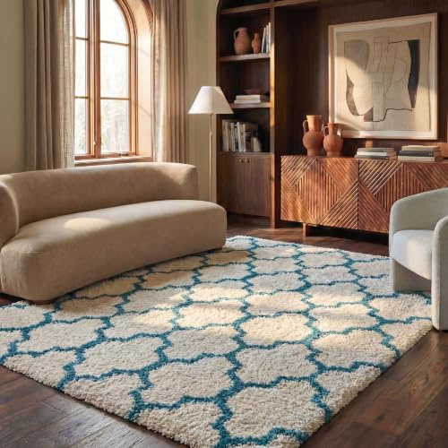 SAFAVIEH Zottelig Teppich für Wohnzimmer, Esszimmer, Schlafzimmer - Montreal Shag Collection, Hoher Flor, Beige und Elfenbein, 69 X 152 cm