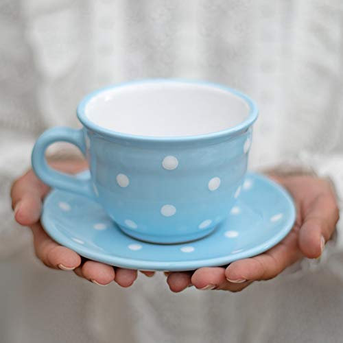 City to Cottage | Tasse et sous tasse à café, à thé | bleue ciel à pois blancs en céramique faite et peinte à la main| Grande 350ml