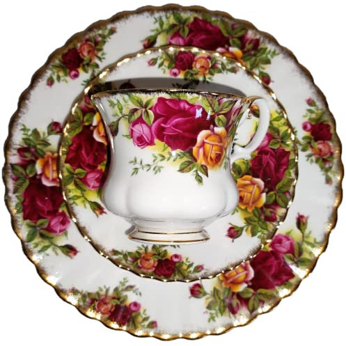 Royal Albert / Original / Old Country Roses / Small / 1 Cup - 1 Saucer - 1 Cake Plate / Original / Bone China / England