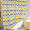 B&T MAISON Rideau de Douche geometrique qualité Durable Anti-Moisissure | Rideau Douche Jaune pour Baignoire en Joli Motif Zigzag déco pour Un Salle de Bain Propre et Plus Chic + Crochets Inclus