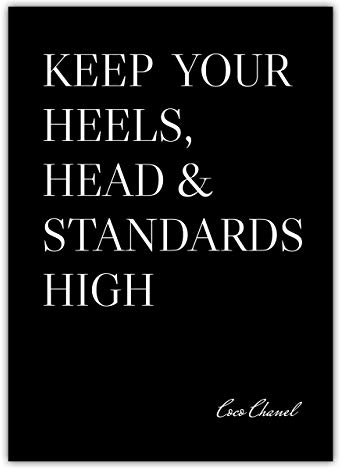 MOTIVISSO Poster Heels, Head & Standards #1 (schwarz/weiß) 13 cm x 18 cm | In vielen Farben & Größen verfügbar | Lifestyle, Glam, Modern, Minimalistisch, Coco Chanel Zitat