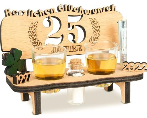Brynnberg Schnapsbank mit Jahreszahl - Holz Lorbeerkranz mit Zahl Gravur - Geschenk zum 25 Hochzeitstag Paar Jahrestag - Geburtstag und Pärchen Geschenke Idee - mit 2 Gläsern und Jahre 1998-2023